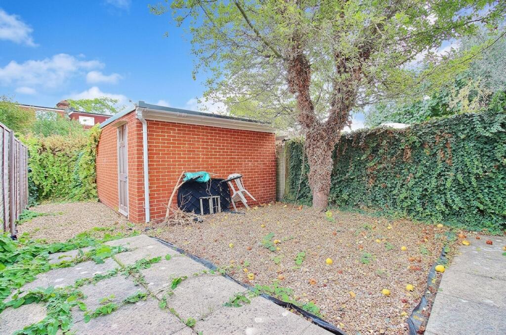 House in London - View 4