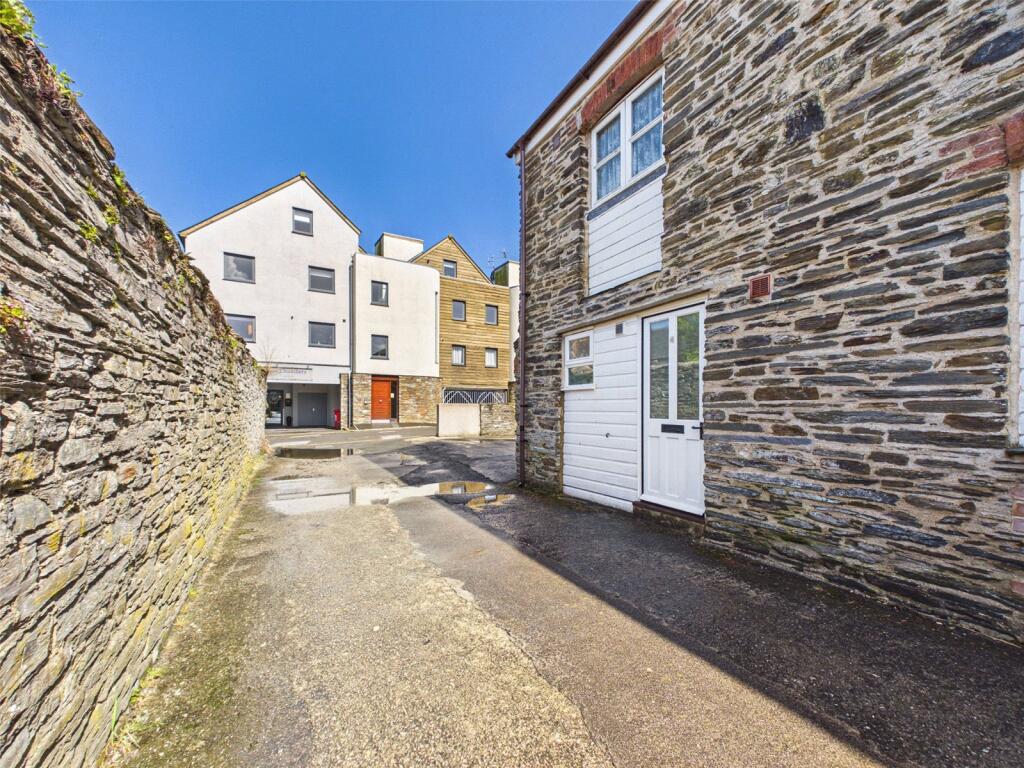 Main image of property: Mallets Court, Harbour Road, Wadebridge