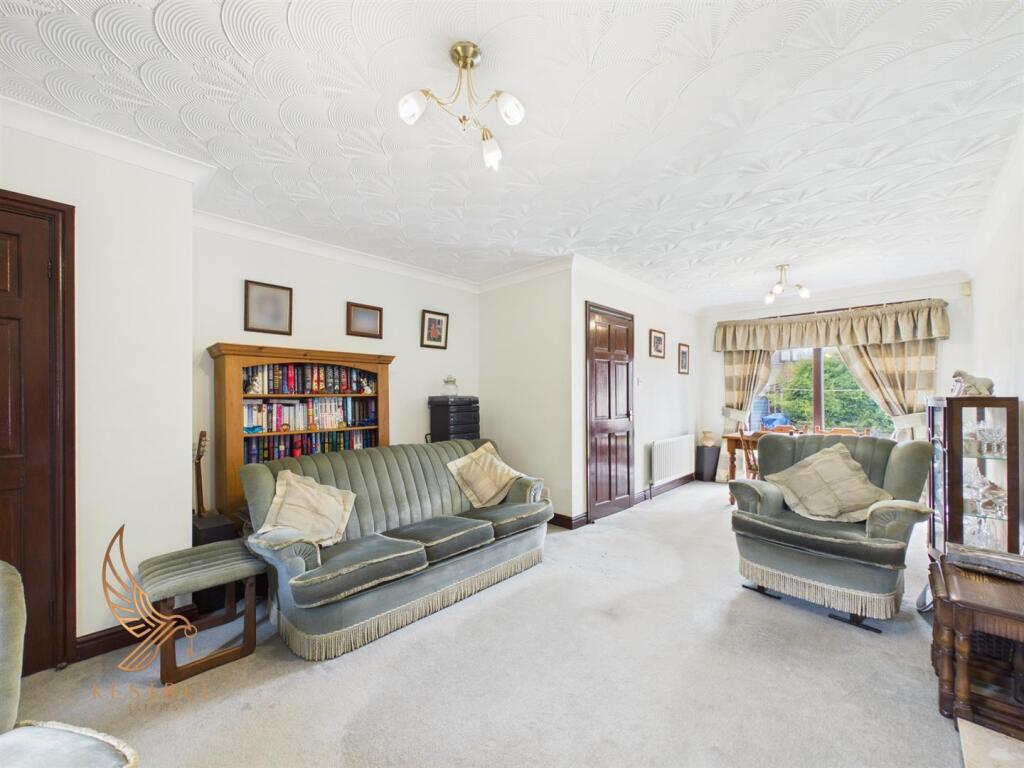House in Wakefield, South Elmsall - View 2