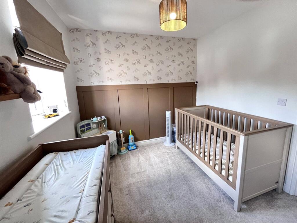 House in Shrewsbury, Telford Estate - More