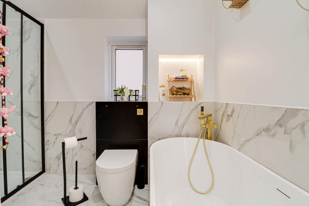 Additional image 18 of Luton Road, Harpenden, AL5