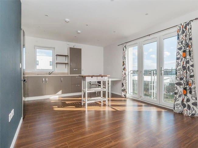 Main image of property: 93T Arneil Drive, Edinburgh, EH5 2GS