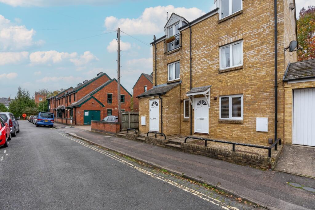 Main image of property: Brook Street, Oxford, OX1