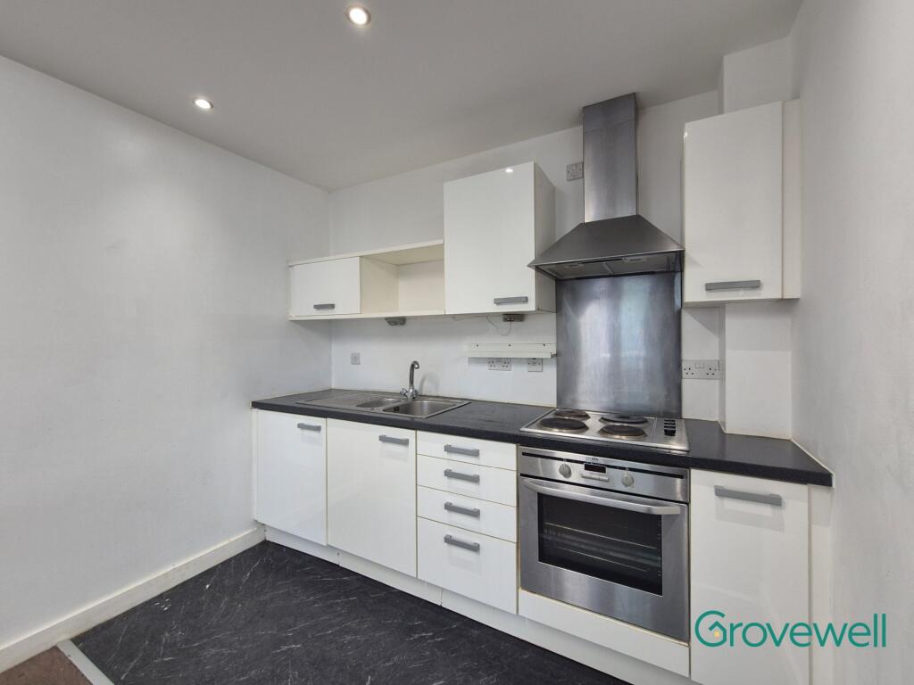 Green View, Salford - View 4