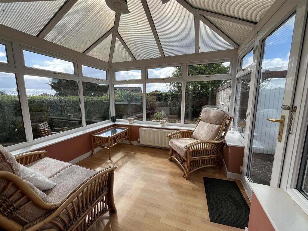 House in Bradford, West Yorkshire - View 4