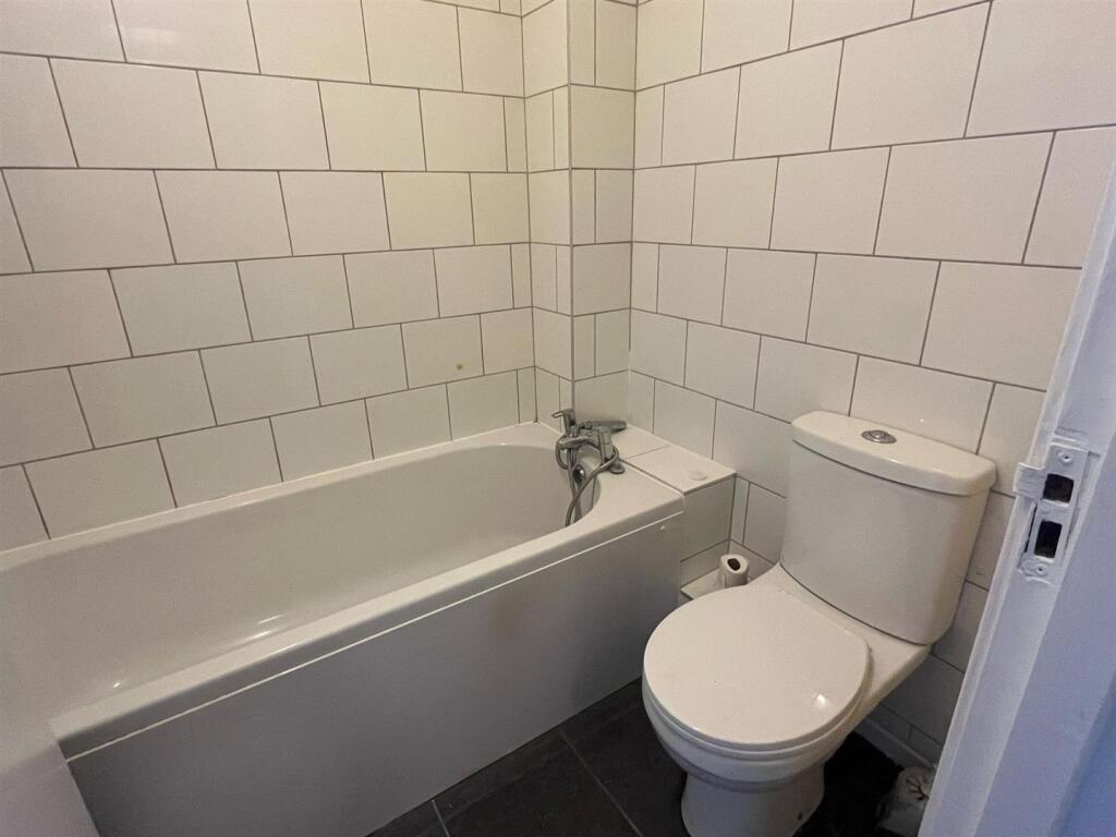 Apartment in St Albans - More