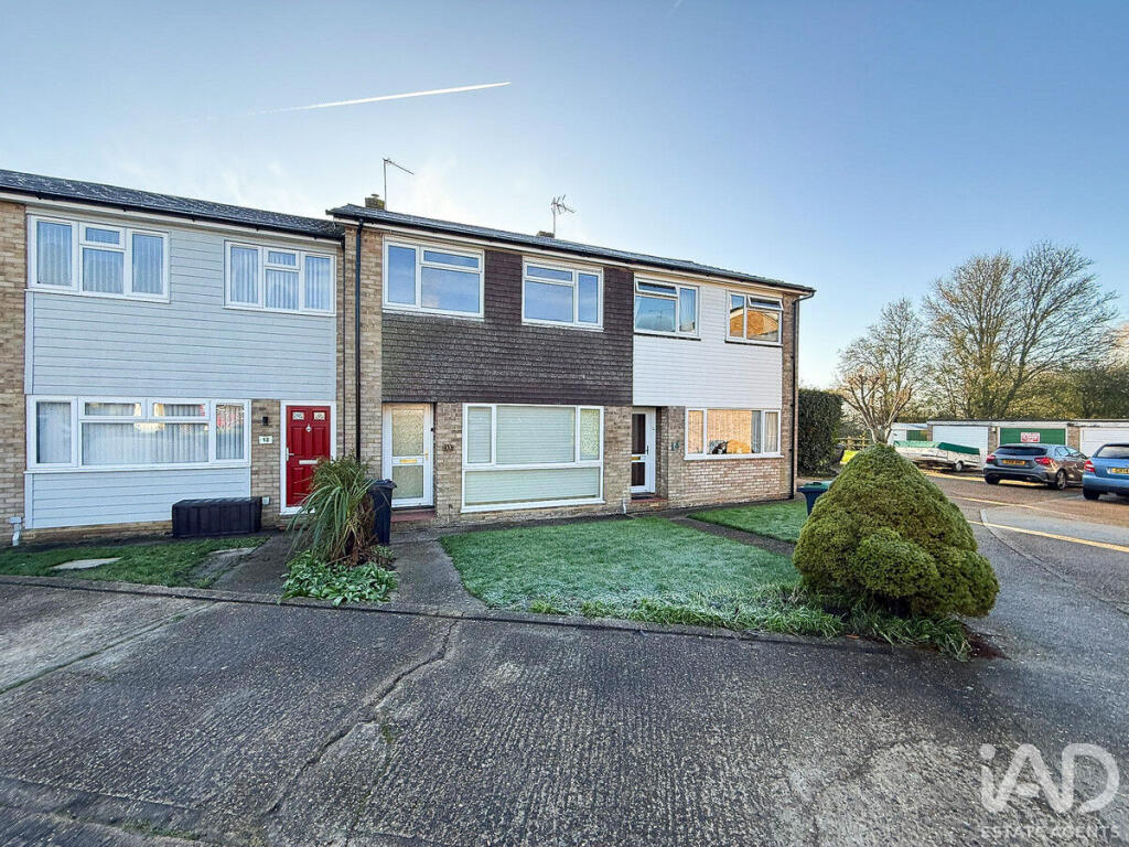 Main image of property: The Paddocks, Dunmow, CM6