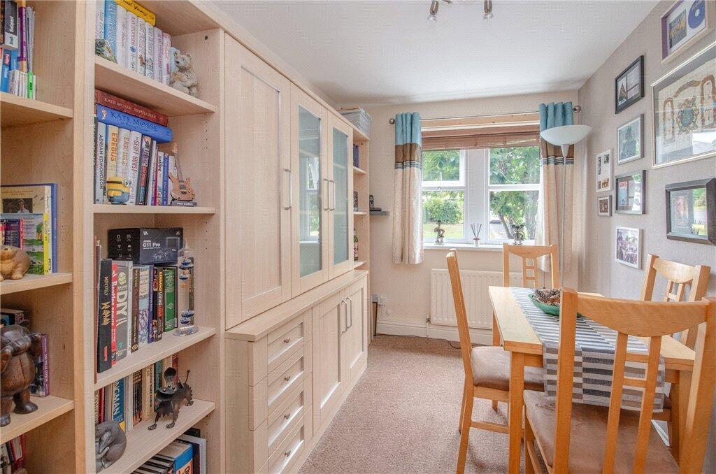 Apartment in Bradford, Sandy Lane - More
