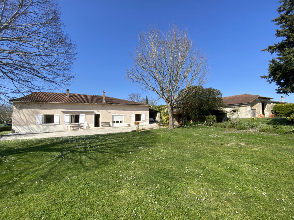 Main image of property: Poitou-Charentes, Charente, St-Quentin-de-Chalais