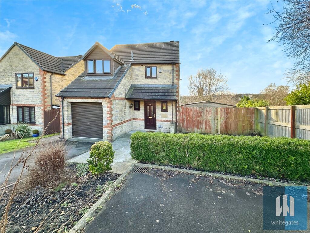 3-bed detached on Heaton Gardens, Paddock, Huddersfield, HD1, £275,000