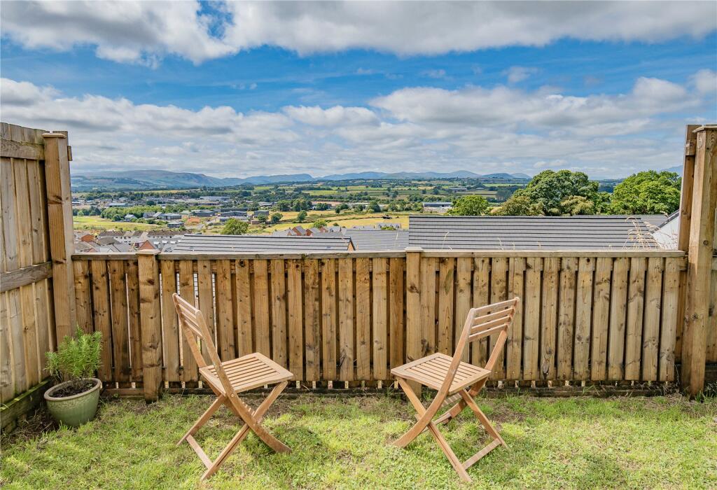 31 Chase Park, Penrith, Cumbria photo 2