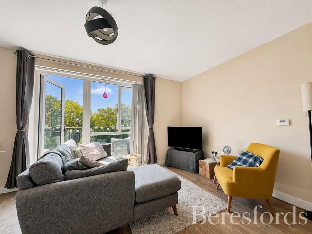 Apartment in Romford, Harold Wood - View 4