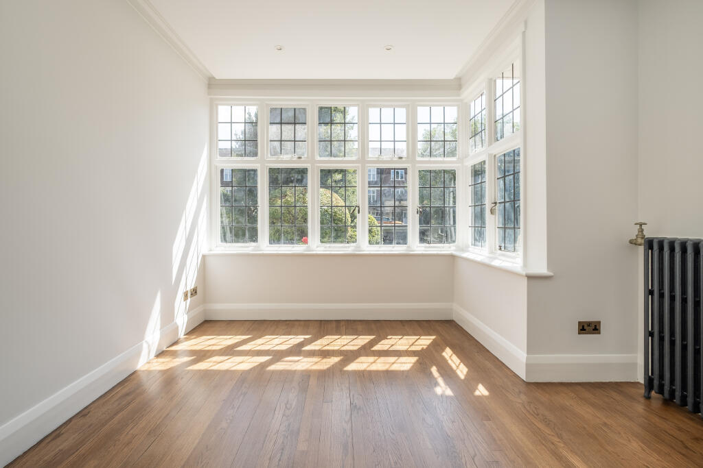 Apartment in London - View 5
