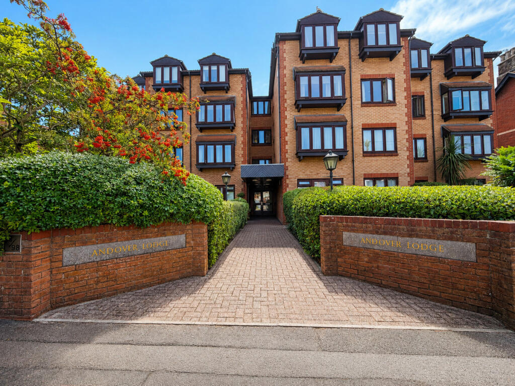 Main image of property: Parkstone Road, Poole, BH15