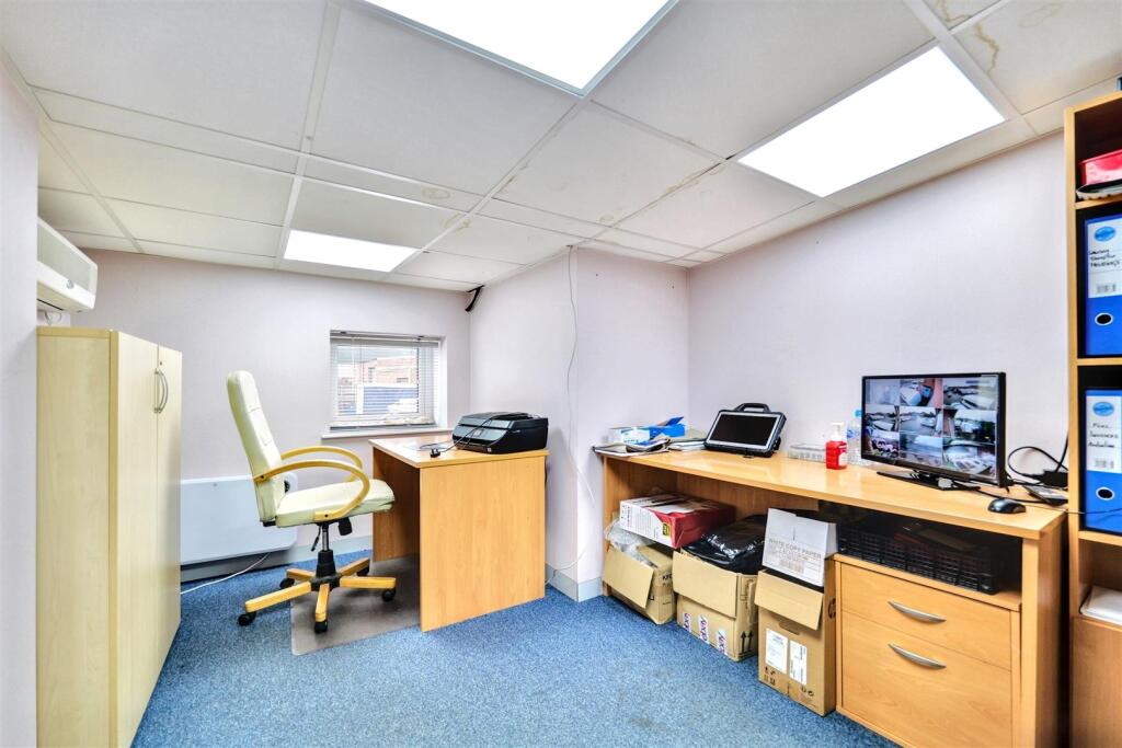 Main image of property: Pool Road, Nuneaton