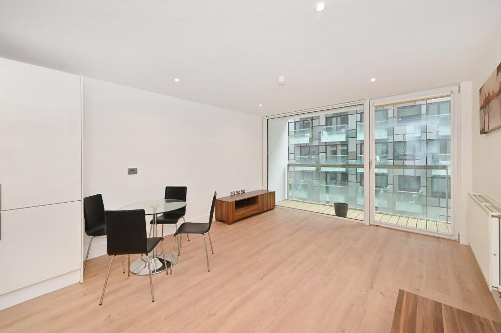 Main image of property: Cobalt Point, 38 Millharbour, Canary Wharf, London, E14