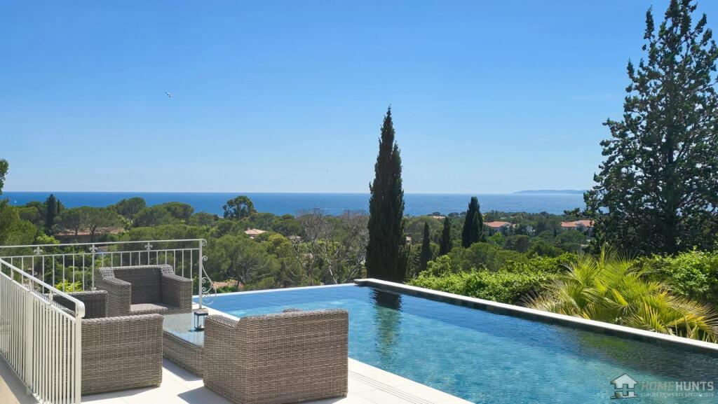 Main image of property: Provence-Alps-Cote d`Azur, Var, St-Raphaël