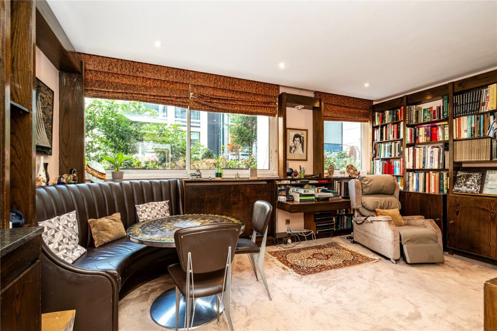 Apartment in London - More