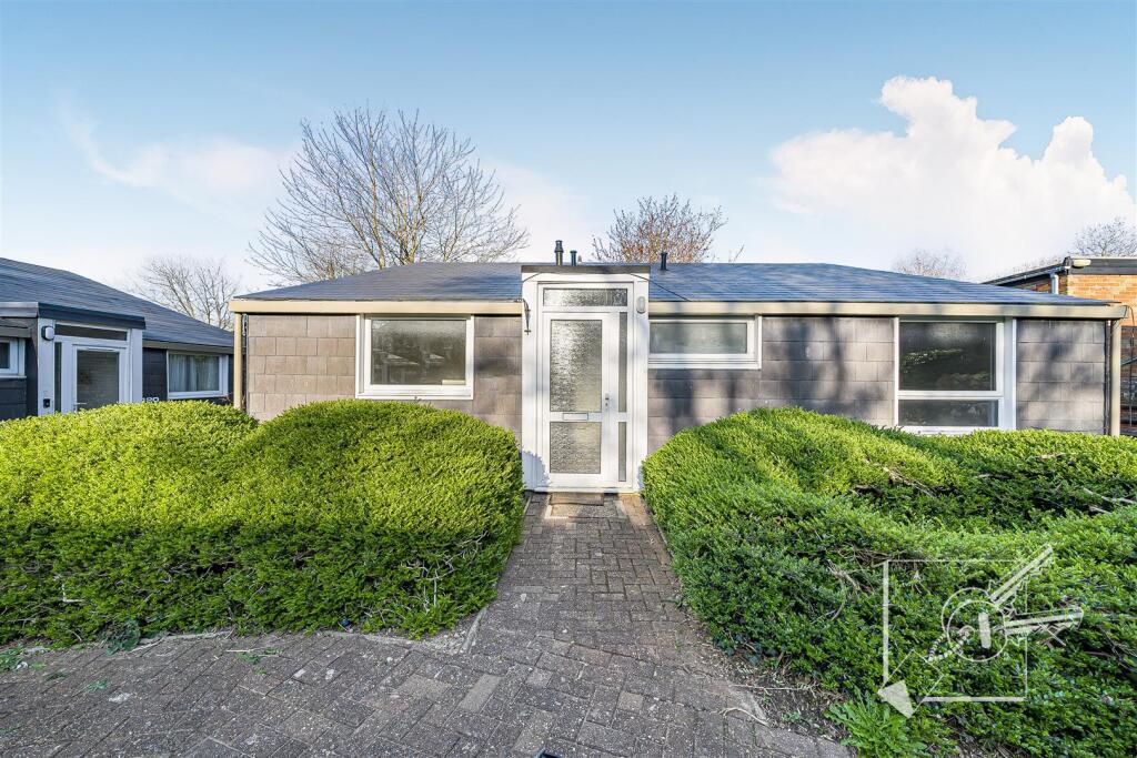 Main image of property: Knights Croft, New Ash Green, Longfield