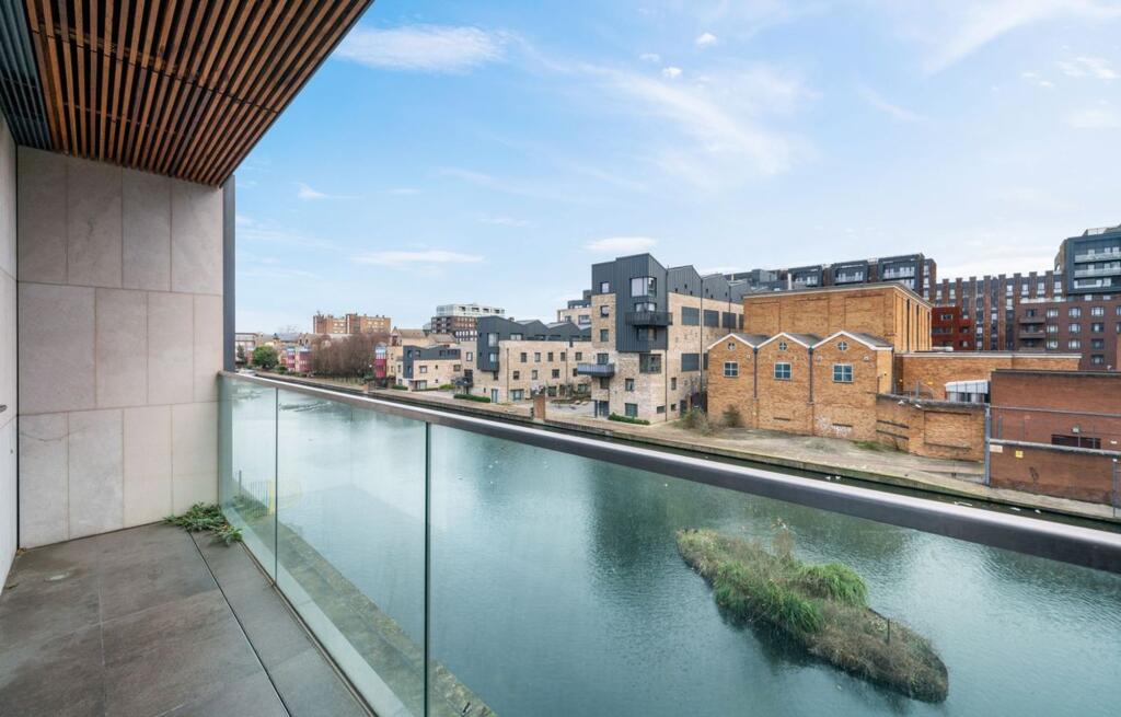 Apartment in London - View 5