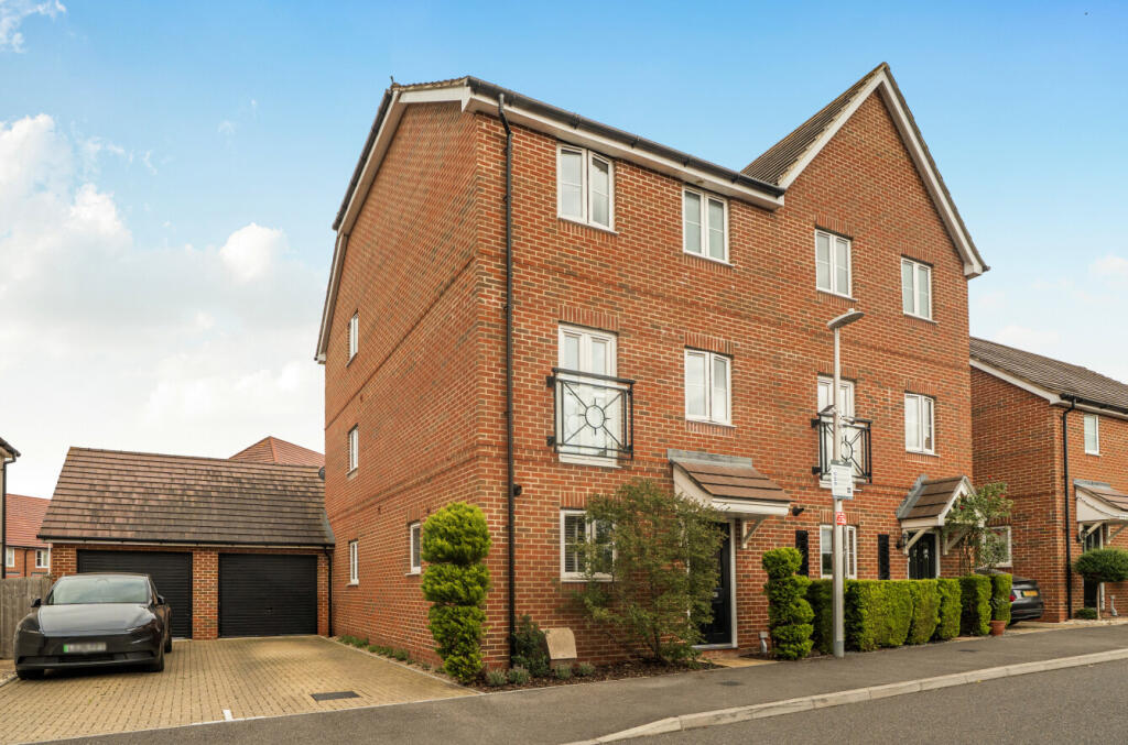 Main image of property: Copsewood, Wokingham, Berkshire
