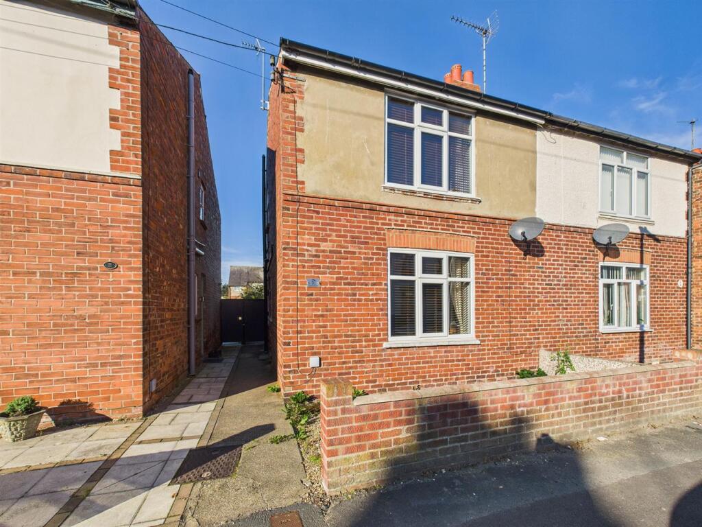 Main image of property: Melbourne Avenue, Bridlington