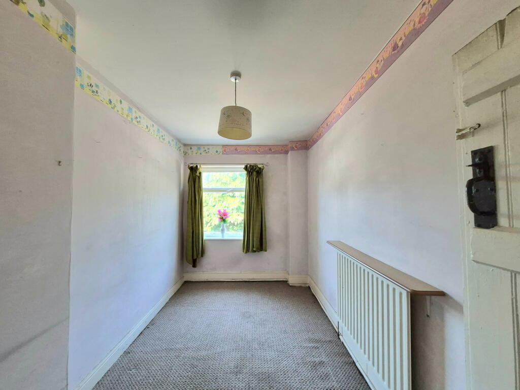 House in Stoke-on-Trent - More