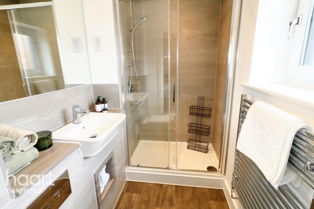 Main image of property: Brunton Bank, Swanscombe