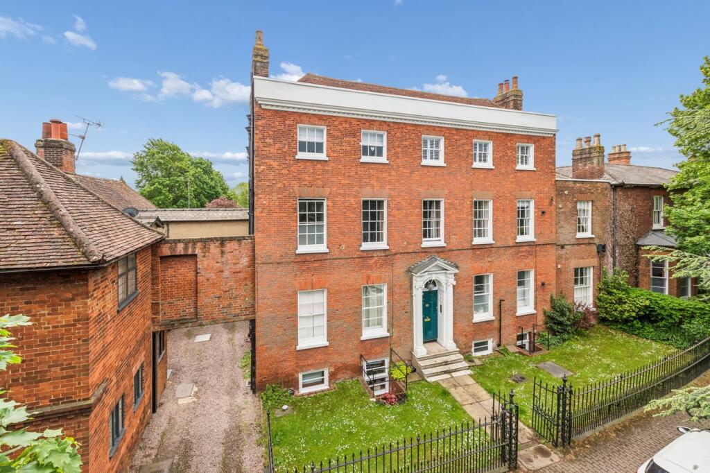 Main image of property: Upper Tilehouse Street, Hitchin, SG5