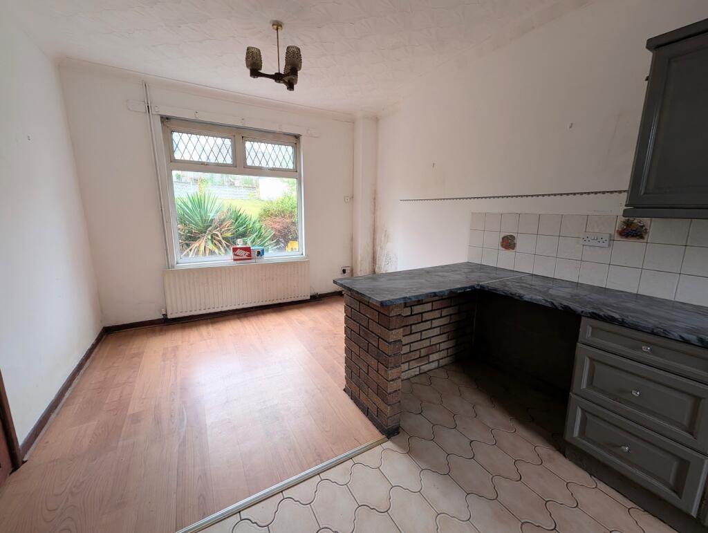 House in Ystalyfera, Neath Port Talbot - More