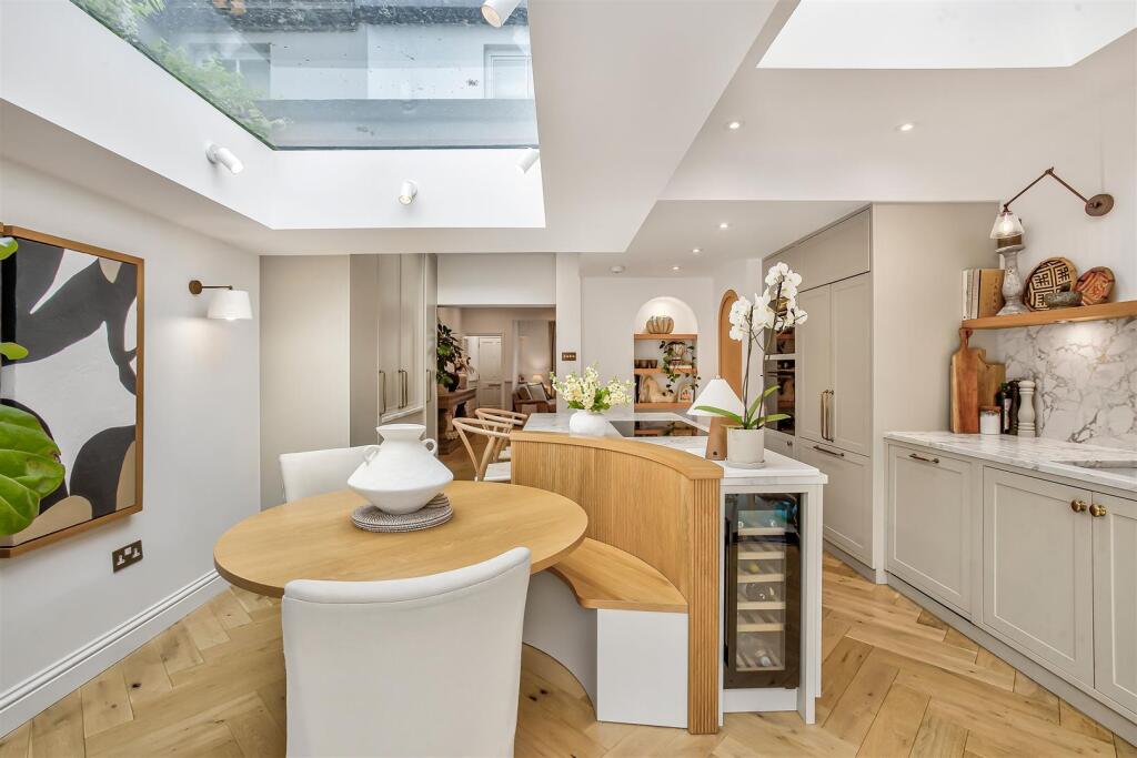 House in London - View 5