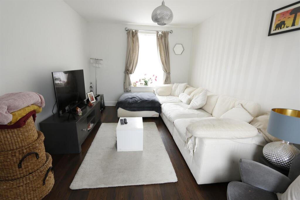 House in Stevenage - More
