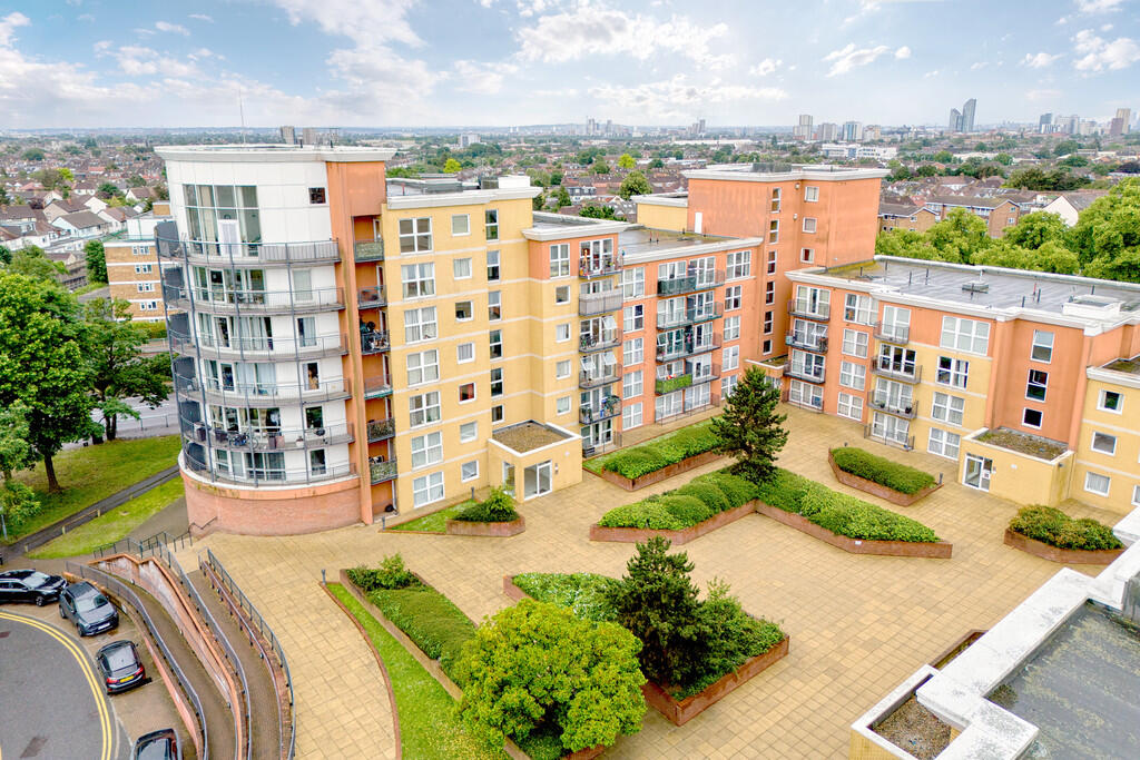 Main image of property: Newbury Central, Essex