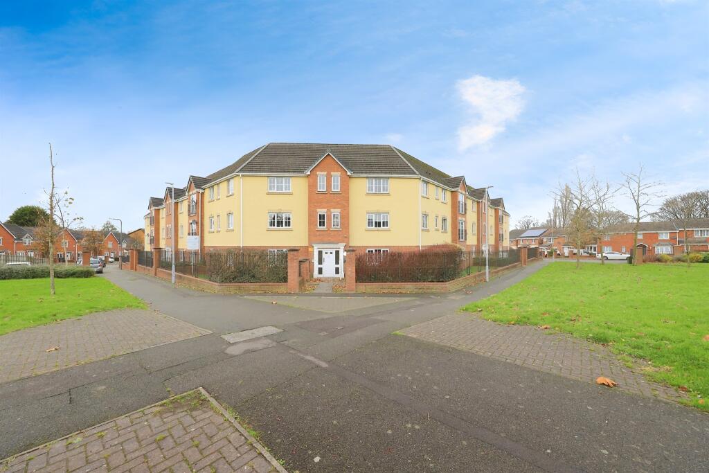 2-bed flat on Purcell Road, Bushbury, Wolverhampton, £85,000