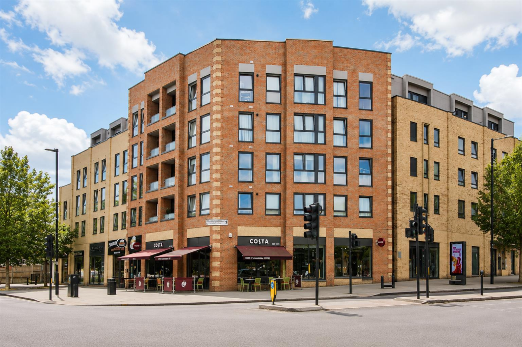Main image of property: The Broadway, Greenford