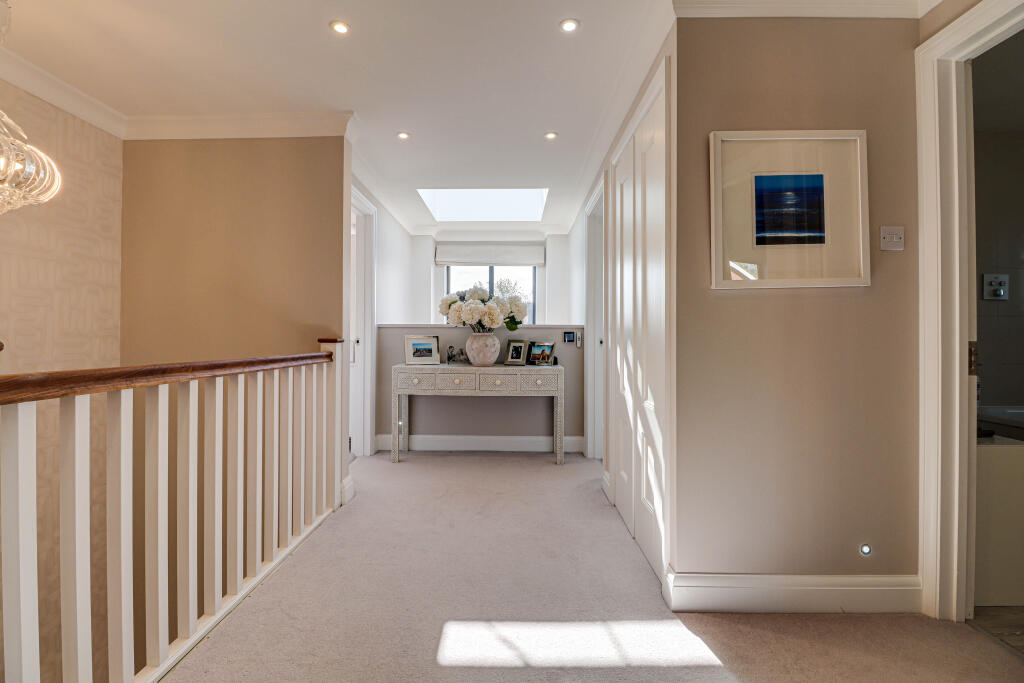 Additional image 19 of Grant Gardens, Harpenden, Hertfordshire, AL5