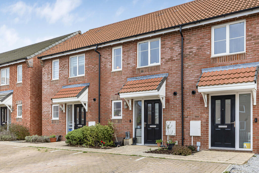 Main image of property: Linnet Grove, Didcot, OX11