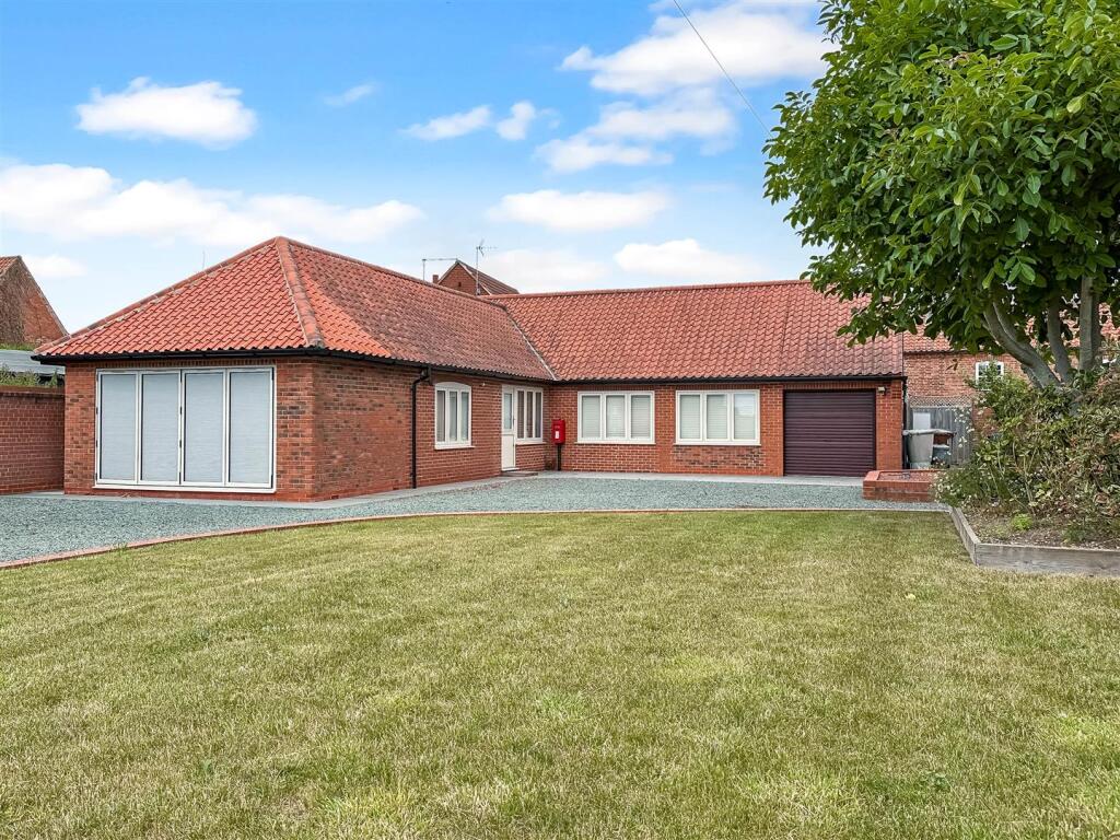 Main image of property: Walnut Cottage, Toad Lane, Laxton, Newark