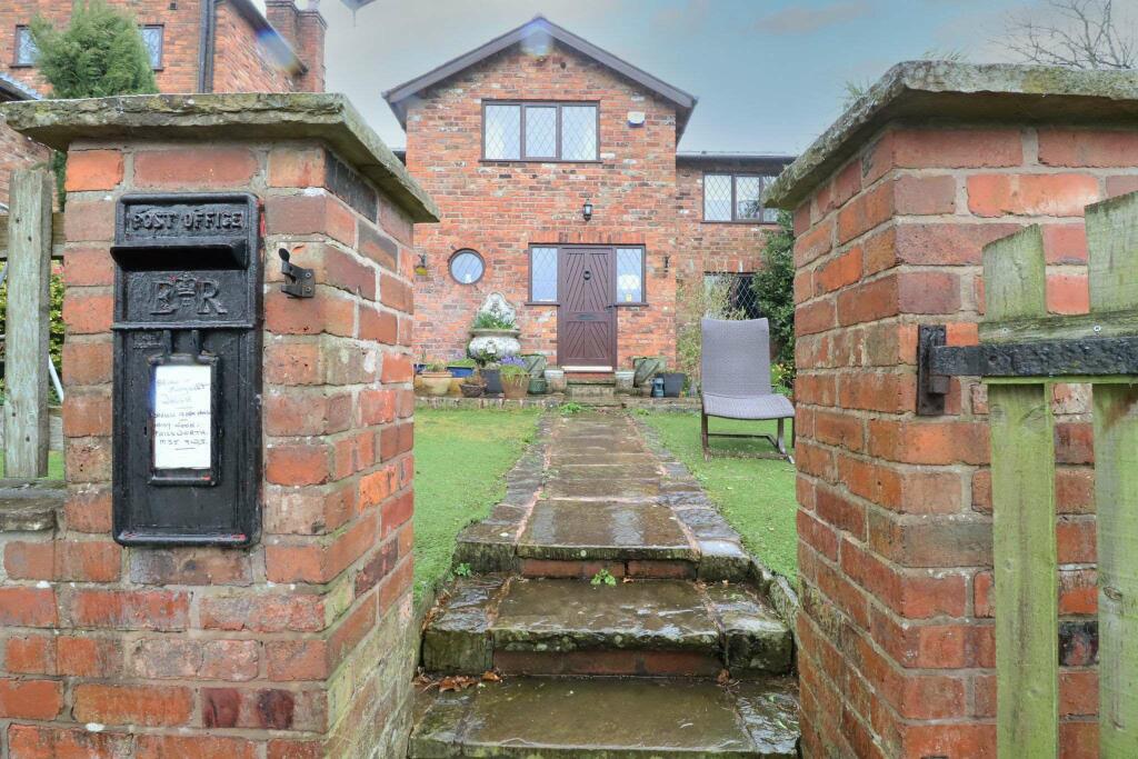 1, Oakhill, Daisy Nook, Manchester M35 9WJ photo 2