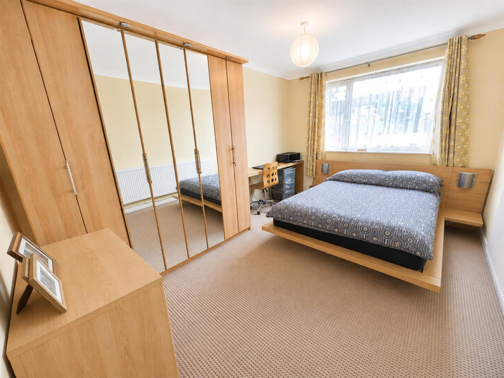 House in Gosport, Lee-on-the-Solent - More