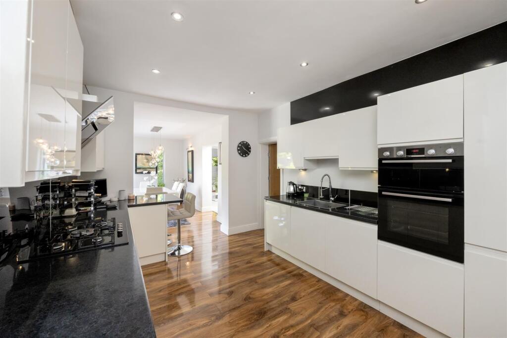 House in Brighton - View 4