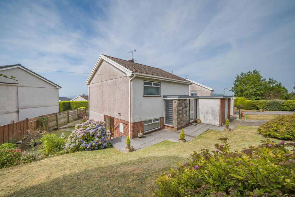 Main image of property: Darren Wen, Baglan, Port Talbot, SA12 8YN