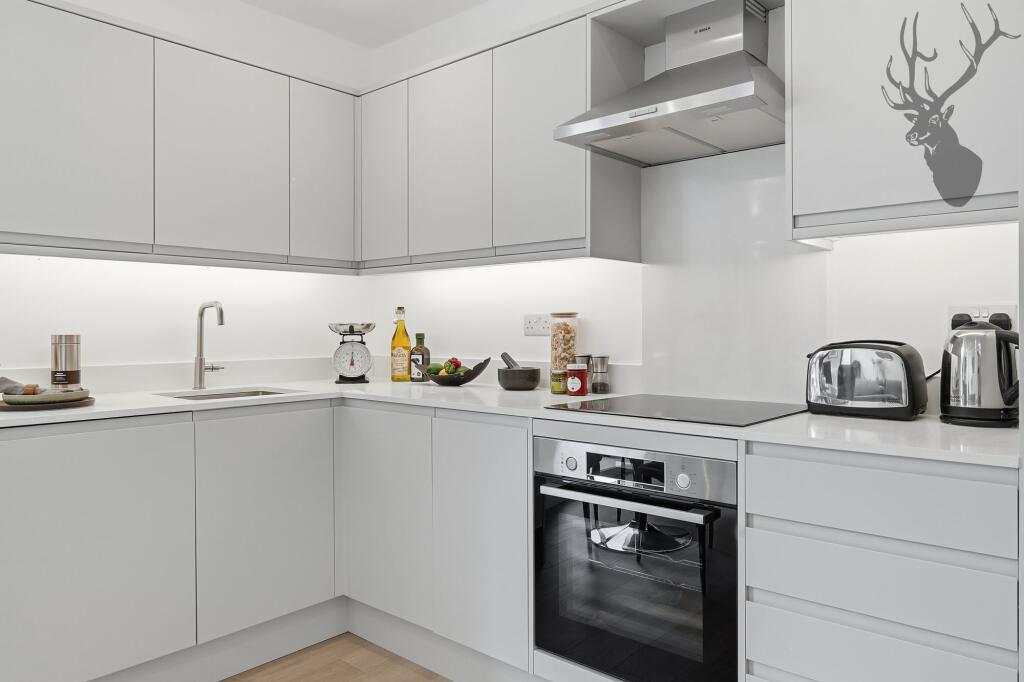 Apartment in London - View 3