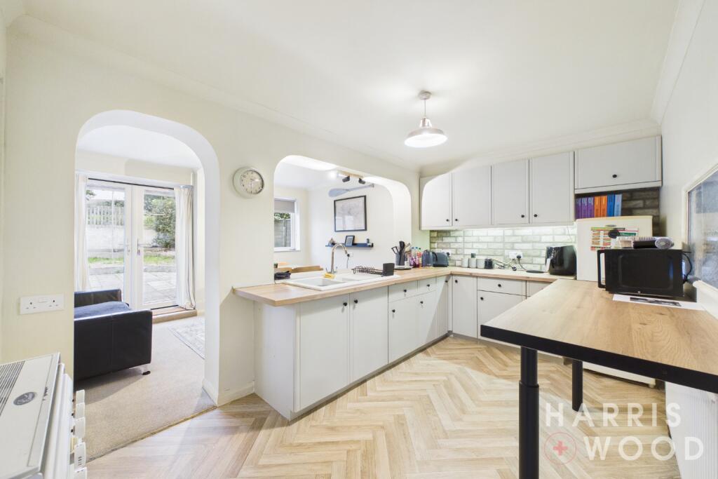 Dockfield Avenue, Dovercourt, CO12 photo 3