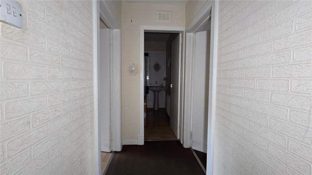 Apartment in Aberdeen, Tullos, Torry - View 2
