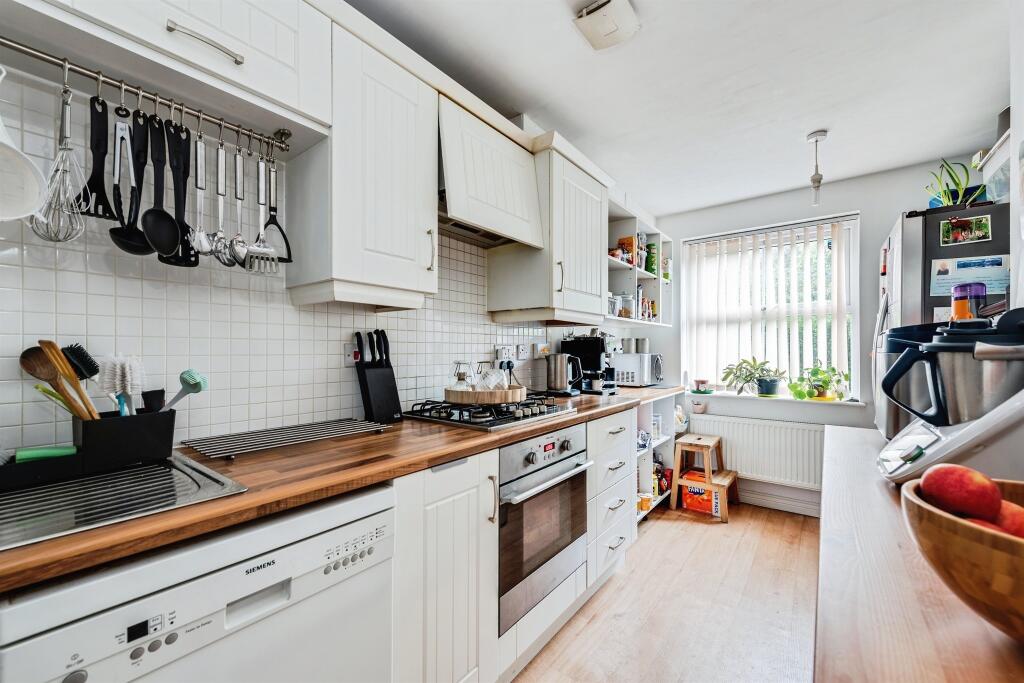 House in Swindon - View 4