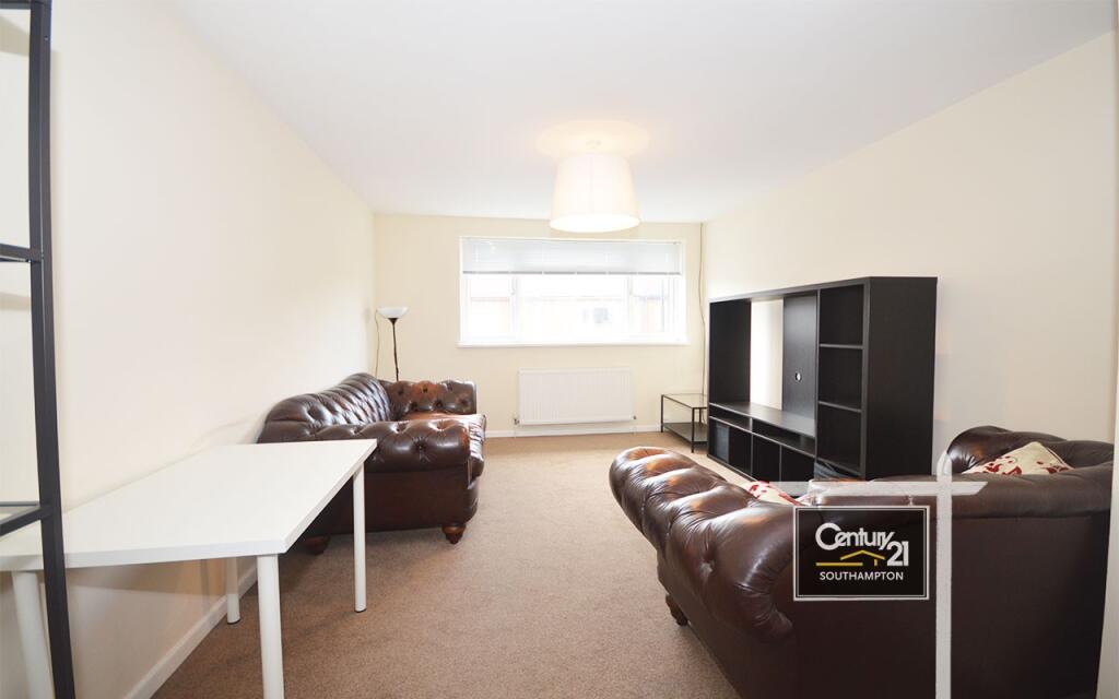 Apartment in Southampton, Shirley Park - More