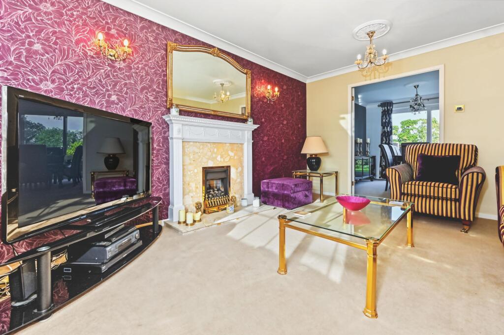 House in Stafford, Eccleshall - More
