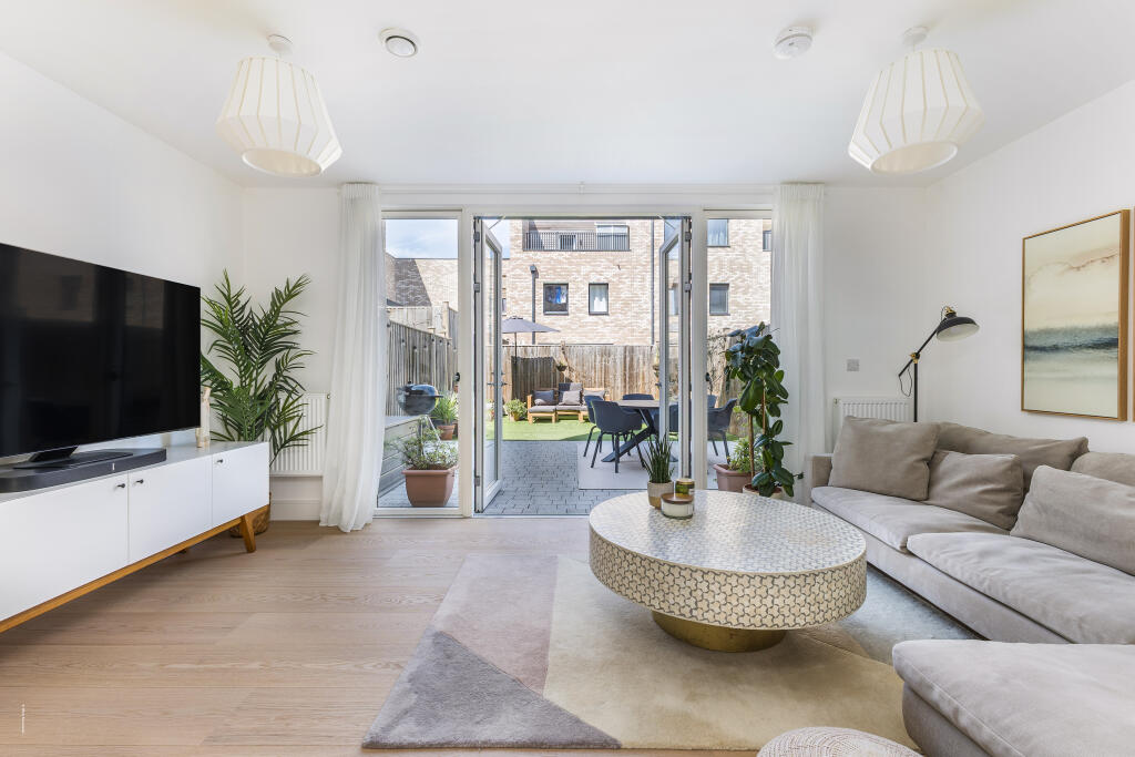 Main image of property: Oriental Square, London, NW9