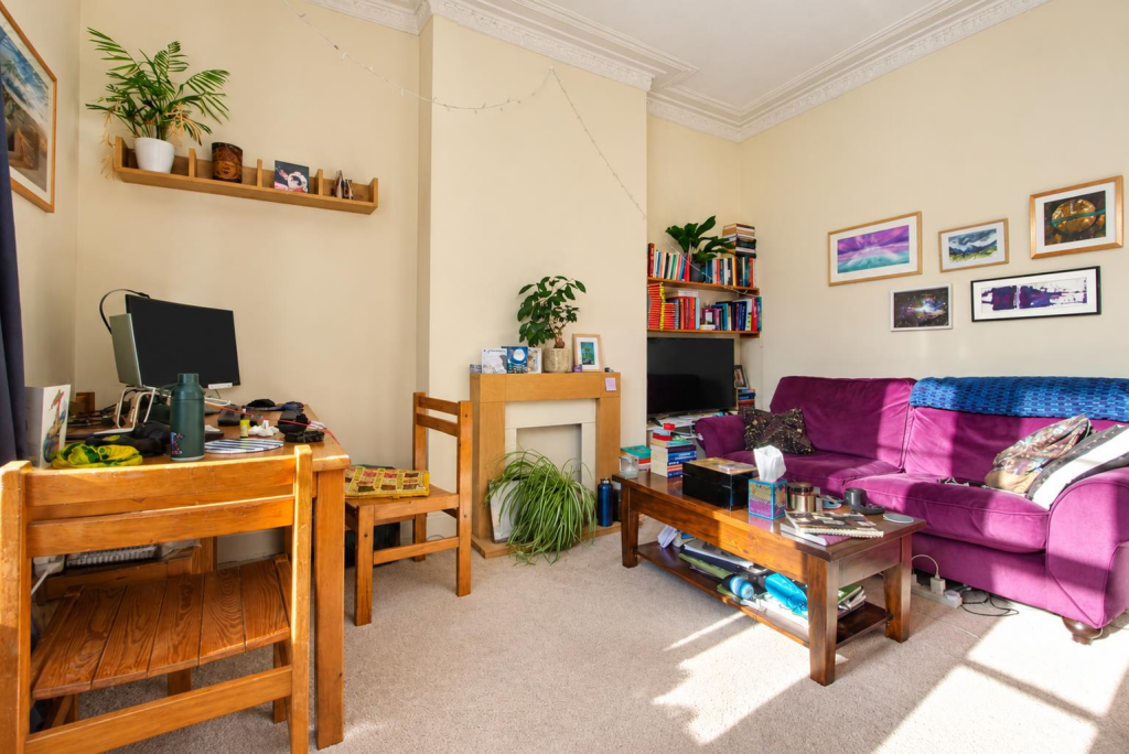 Apartment in Bristol - More